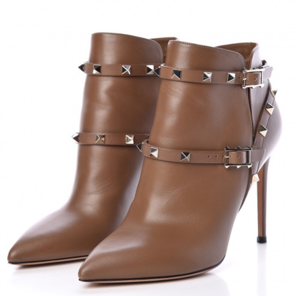 VALENTINO GARAVANI Calfskin Rockstud Double Buckle 100mm Ankle Boots Nocciola - Picture 1 of 9